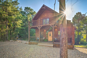 Luxury Forest Cabin about 3 Mi to Broken Bow Lake!